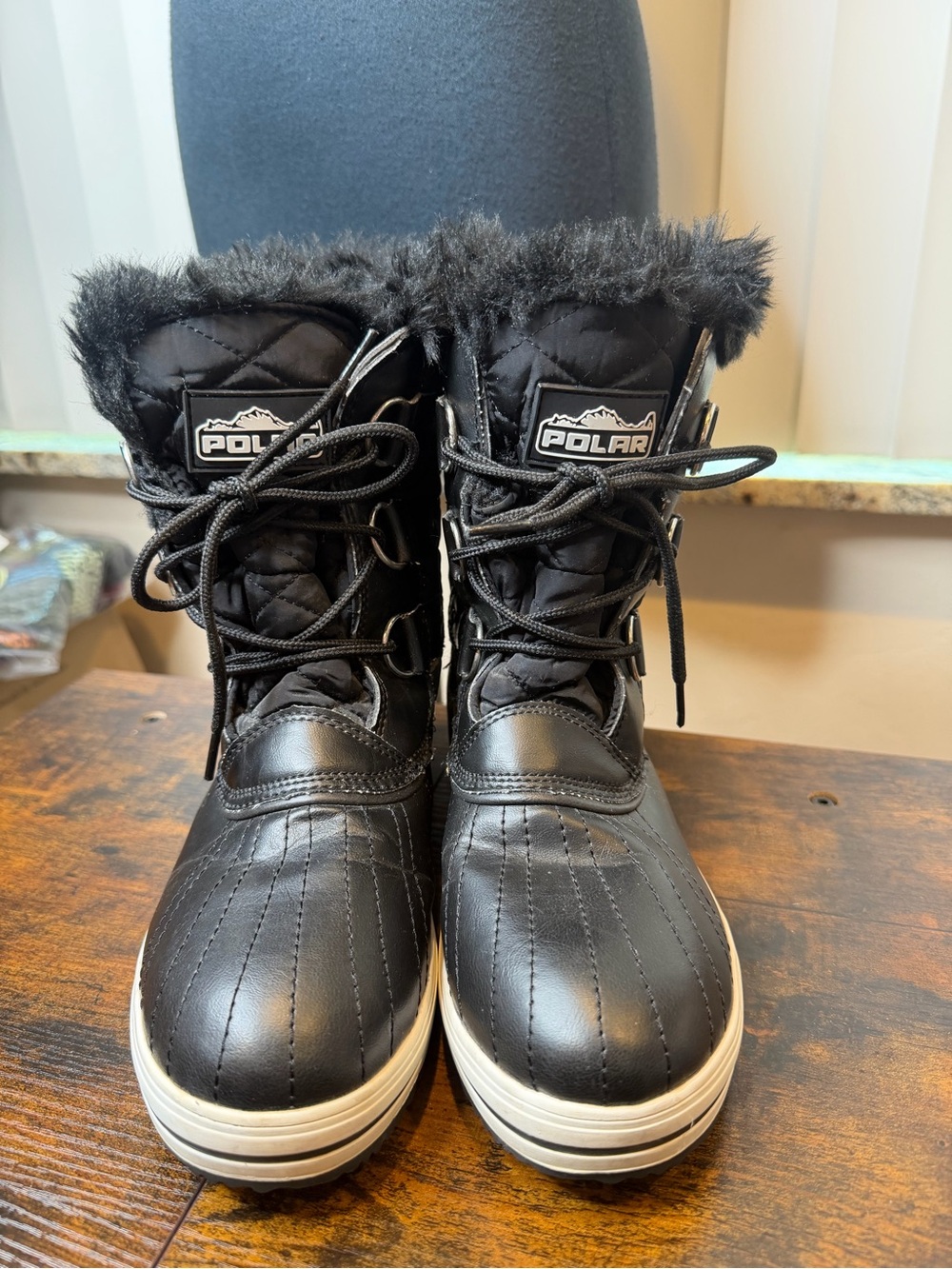 POLAR Women's Quilted Short Winter Snow Boots cozy faux-fur collar Size 9